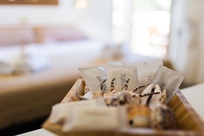 De La Ville Boutique Hotel