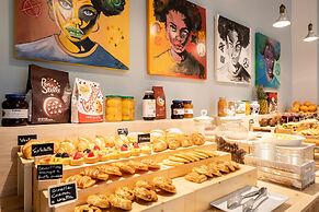 De La Ville Boutique Hotel