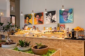 De La Ville Boutique Hotel