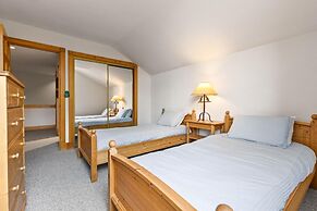 Waterdance 475a 5 Bedroom Townhouse by RedAwning