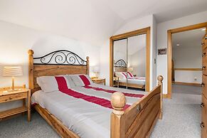 Waterdance 475a 5 Bedroom Townhouse by RedAwning