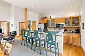 Waterdance 475a 5 Bedroom Townhouse by RedAwning