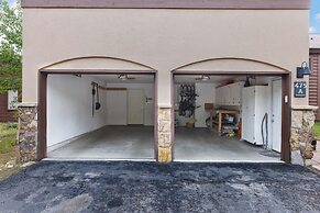 Waterdance 475a 5 Bedroom Townhouse by RedAwning