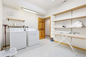 Waterdance 475a 5 Bedroom Townhouse by RedAwning