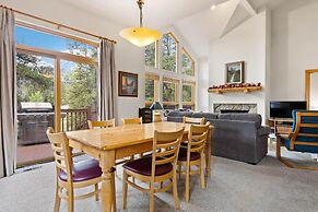 Waterdance 475a 5 Bedroom Townhouse by RedAwning