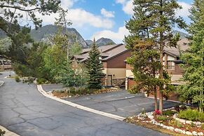 Waterdance 475a 5 Bedroom Townhouse by RedAwning