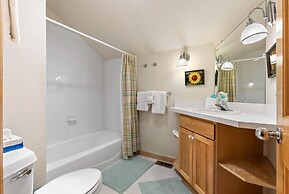 Waterdance 475a 5 Bedroom Townhouse by RedAwning