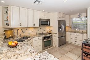 The Colonial Club, Oceanfront Condos