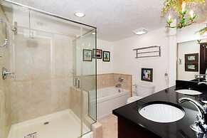 The Colonial Club, Oceanfront Condos