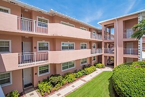The Colonial Club, Oceanfront Condos