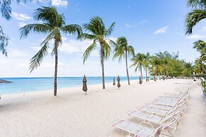 The Colonial Club, Oceanfront Condos