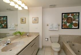 The Colonial Club, Oceanfront Condos