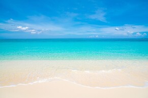 The Colonial Club, Oceanfront Condos