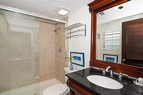 The Colonial Club, Oceanfront Condos