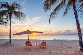 The Colonial Club, Oceanfront Condos