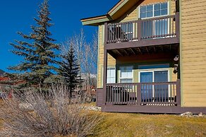 Tarn Landing C-19 1 Bedroom Condo by RedAwning