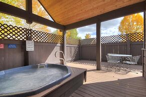 Tarn Landing C-19 1 Bedroom Condo by RedAwning