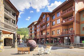 Perfect Location, With Amazing Views - CO422 by RedAwning