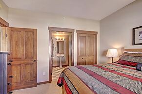 Perfect Location, With Amazing Views - CO422 by RedAwning