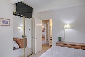 Wheeler House Spacious East Village Condo, Easy Walk to Super Bee - WH