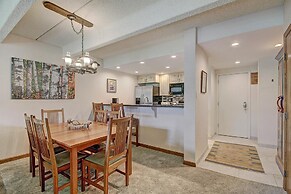 Wheeler House Spacious East Village Condo, Easy Walk to Super Bee - WH