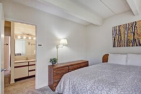 Wheeler House Spacious East Village Condo, Easy Walk to Super Bee - WH