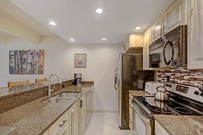 Wheeler House Spacious East Village Condo, Easy Walk to Super Bee - WH