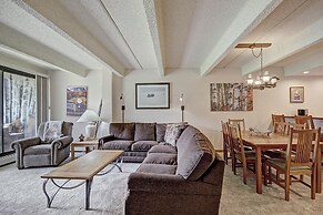 Wheeler House Spacious East Village Condo, Easy Walk to Super Bee - WH