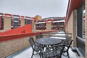 Spacious Condo in the Heart of Center Village - Pet Friendly - VS367 b