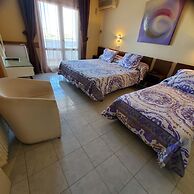 Hotel Ampuria Inn