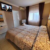 Hotel Ampuria Inn