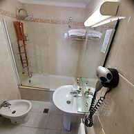 Hotel Ampuria Inn
