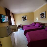 Hotel Ampuria Inn