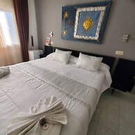 Hotel Ampuria Inn