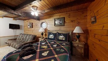 Always Christmas 2 Bedroom Cabin by RedAwning