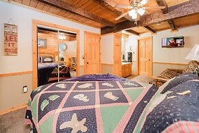 Always Christmas 2 Bedroom Cabin by RedAwning