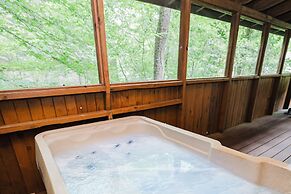 Always Christmas 2 Bedroom Cabin by RedAwning