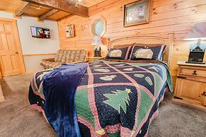 Always Christmas 2 Bedroom Cabin by RedAwning