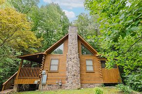 Always Christmas 2 Bedroom Cabin by RedAwning