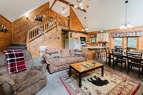 Always Christmas 2 Bedroom Cabin by RedAwning