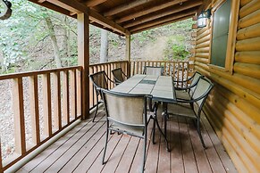 Always Christmas 2 Bedroom Cabin by RedAwning