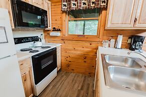 Always Christmas 2 Bedroom Cabin by RedAwning
