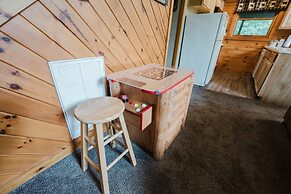 Always Christmas 2 Bedroom Cabin by RedAwning