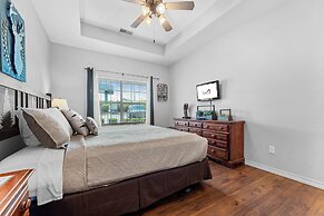 Green Mountain Grand 4 Bedroom Condo by RedAwning