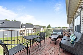 Green Mountain Grand 4 Bedroom Condo by RedAwning