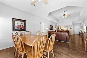 Green Mountain Grand 4 Bedroom Condo by RedAwning