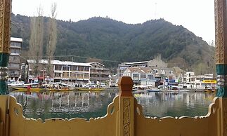 Manila Groups of Houseboats
