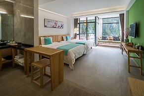 CTN LiRiver Boutique Hotel