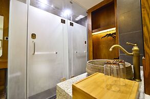 CTN LiRiver Boutique Hotel