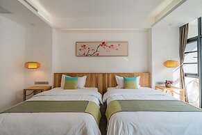 CTN LiRiver Boutique Hotel